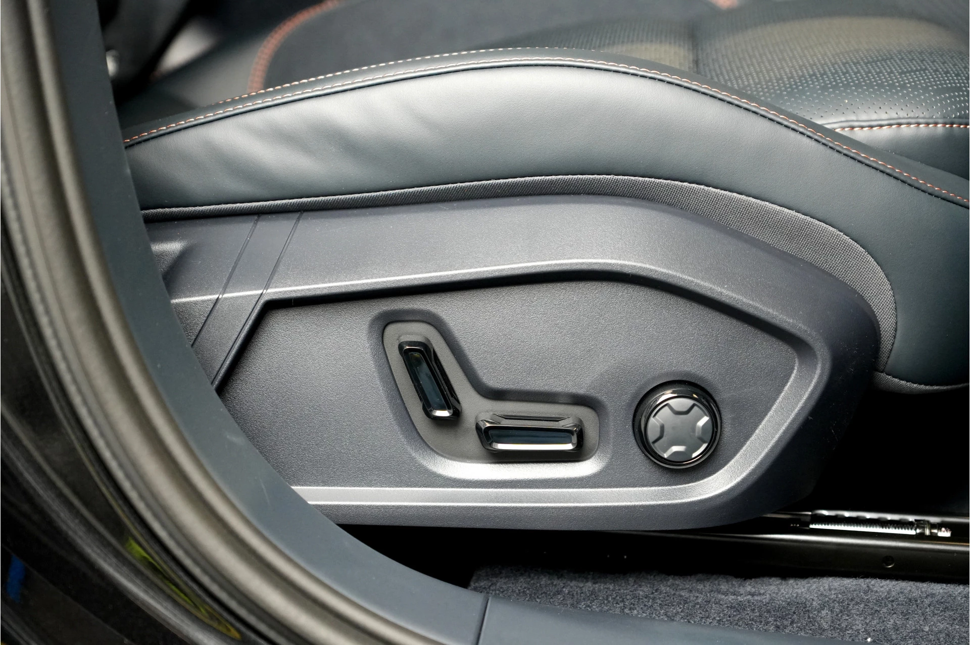 Hoofdafbeelding Lynk & Co 08