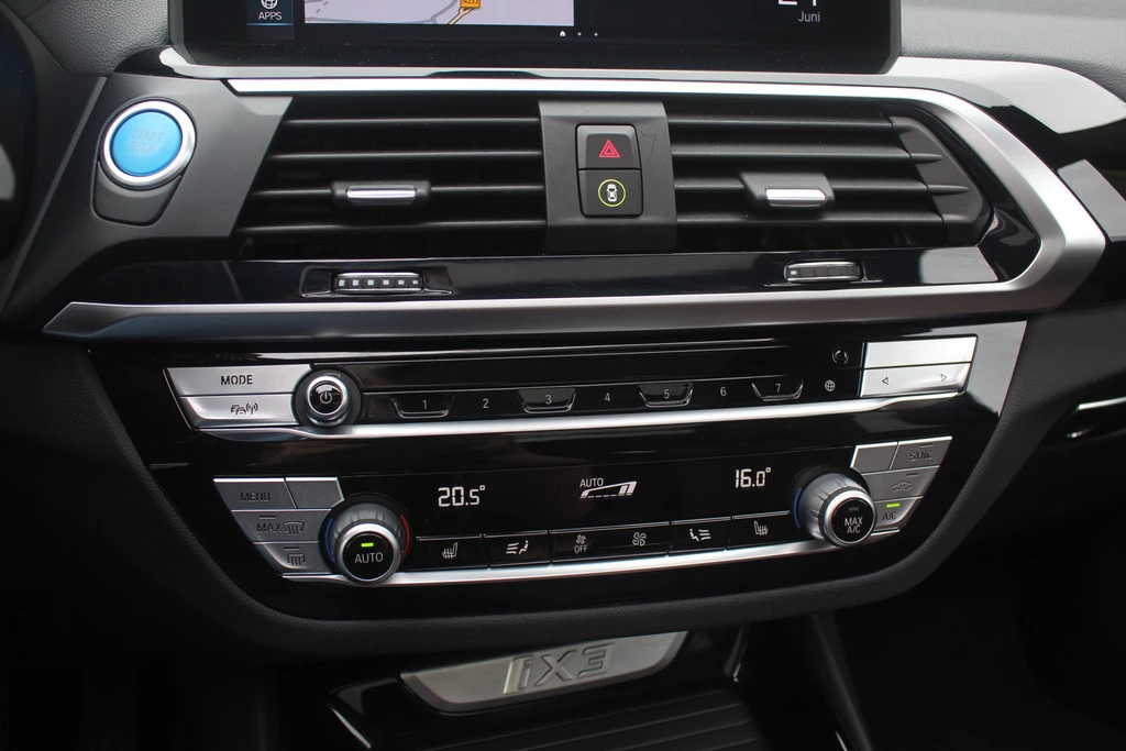 Hoofdafbeelding BMW iX3