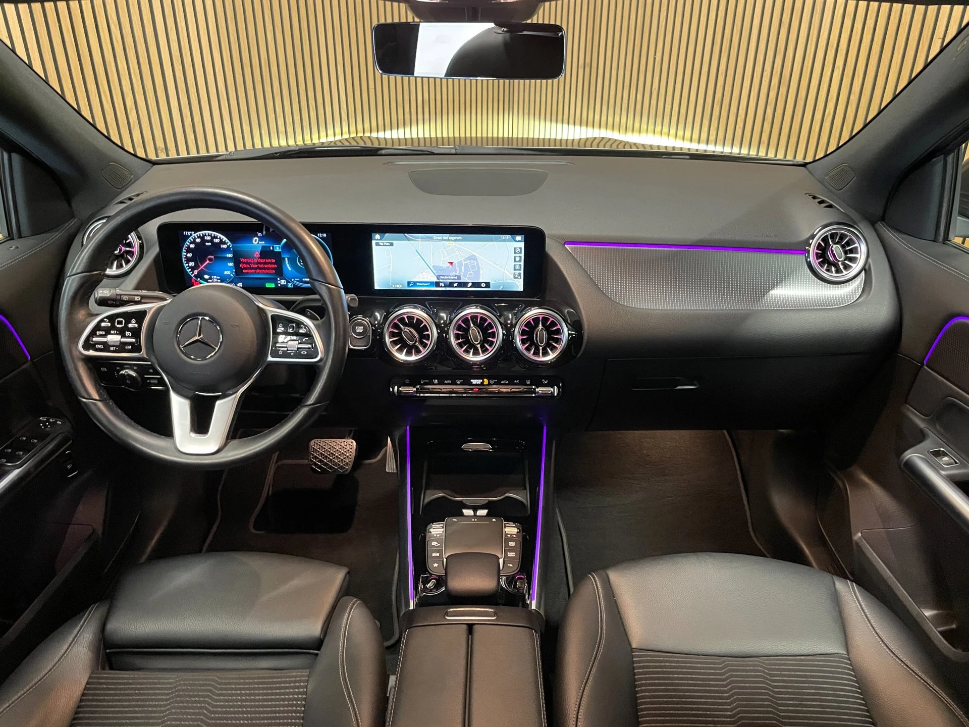 Hoofdafbeelding Mercedes-Benz EQA