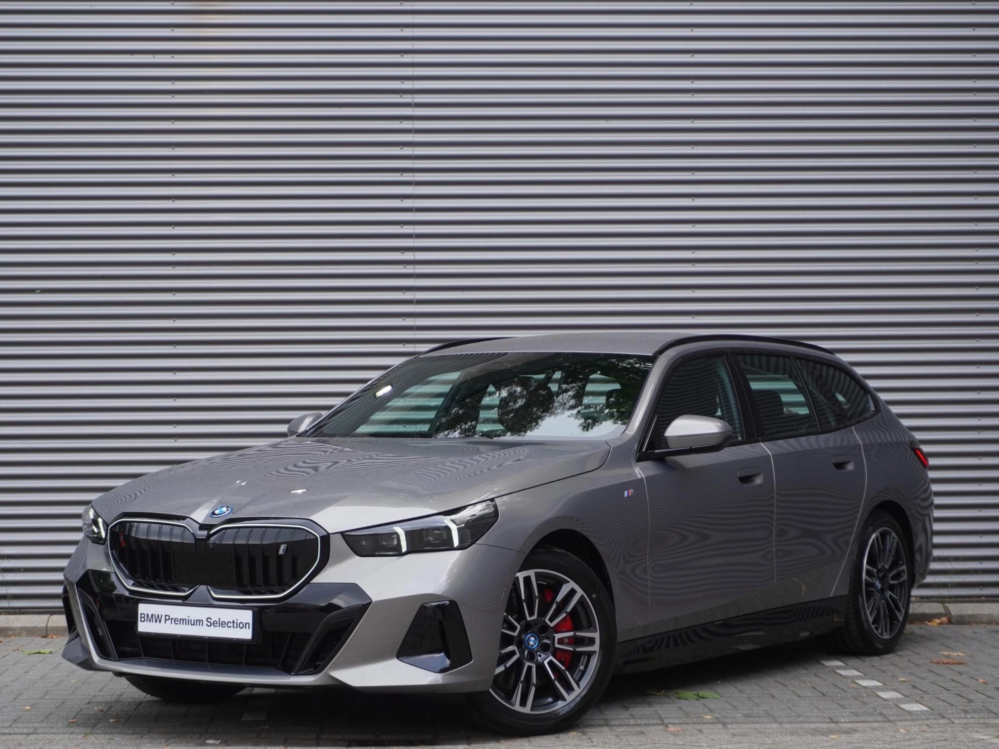 Hoofdafbeelding BMW i5
