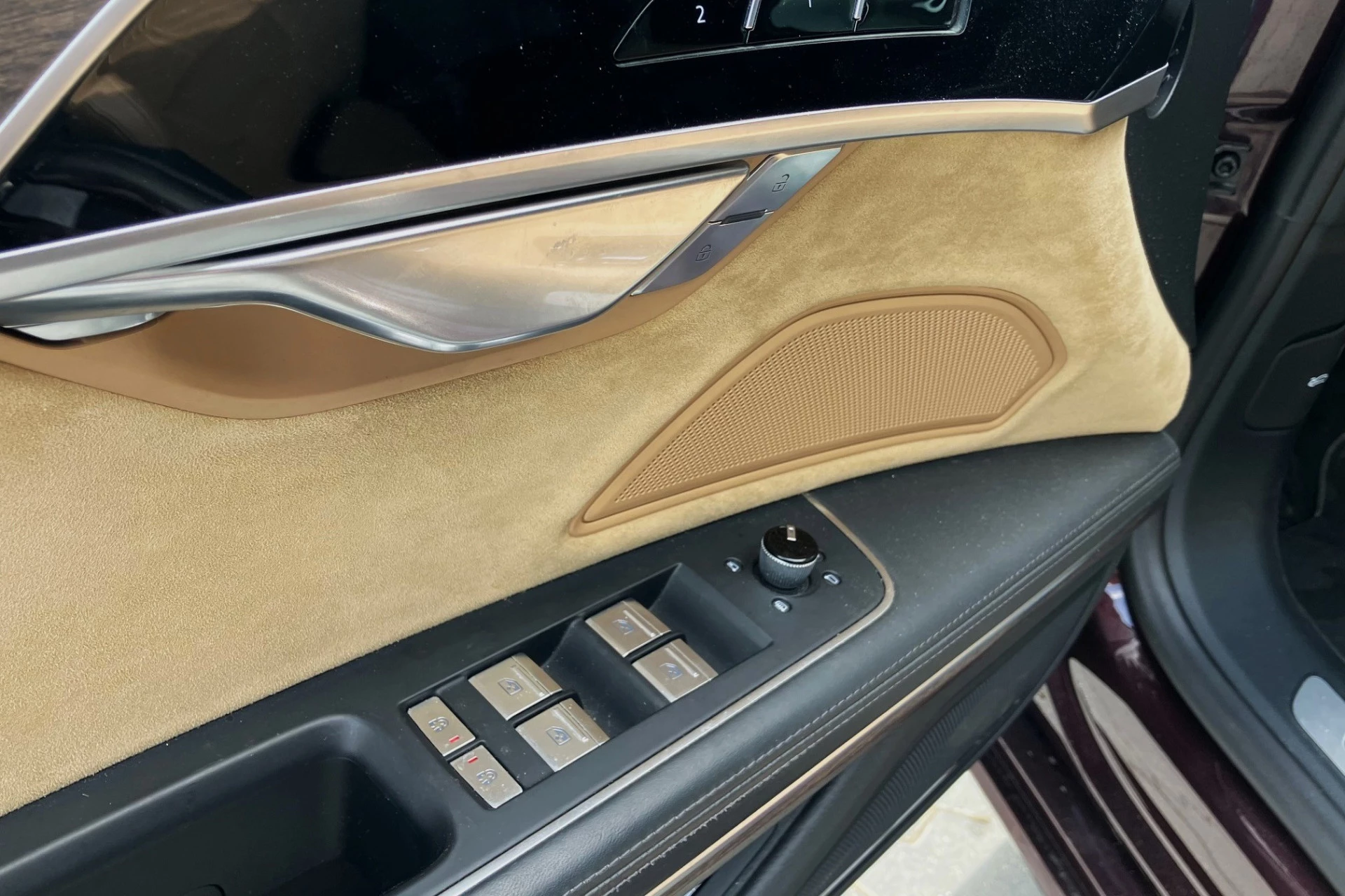 Hoofdafbeelding Audi A8