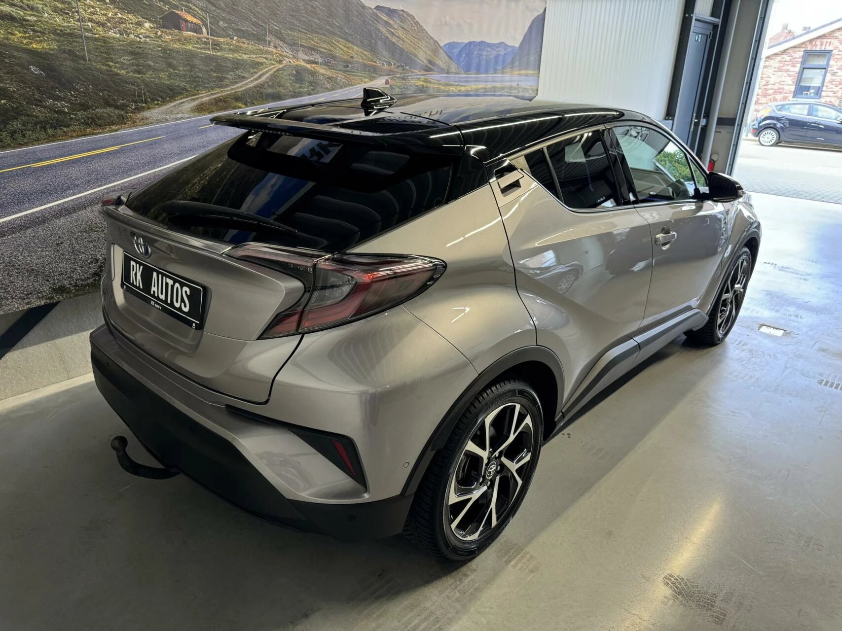 Hoofdafbeelding Toyota C-HR