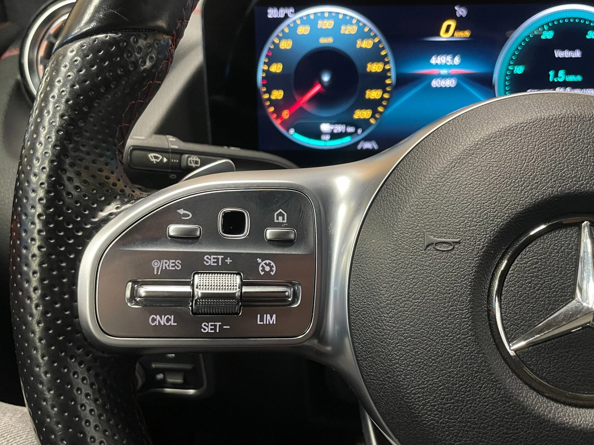 Hoofdafbeelding Mercedes-Benz EQA