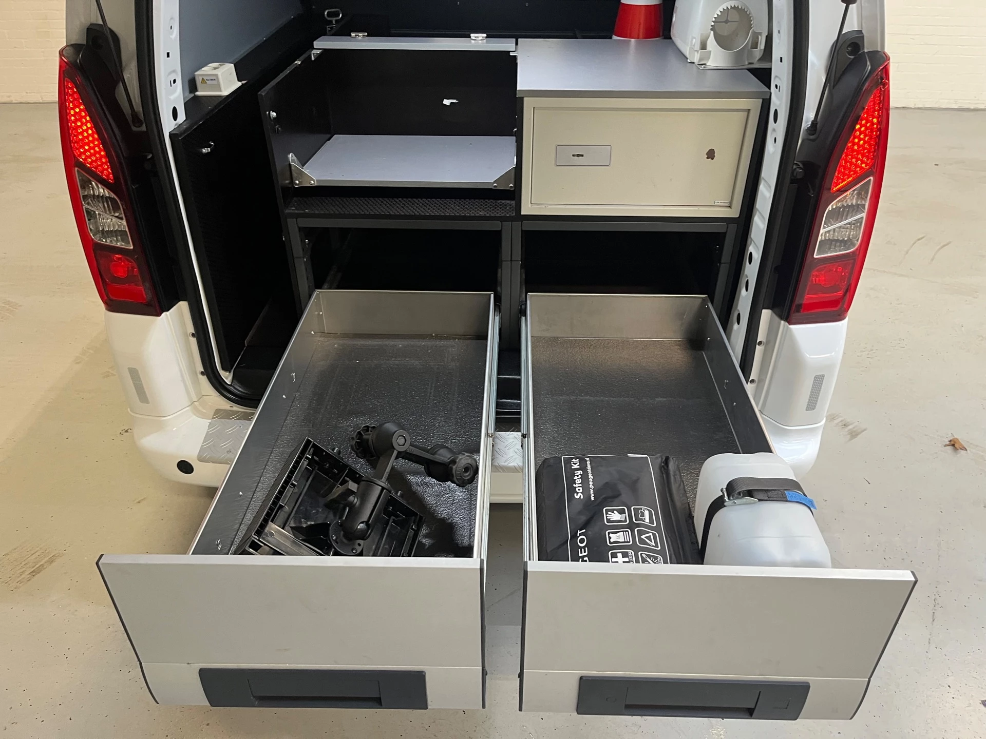 Hoofdafbeelding Peugeot Partner