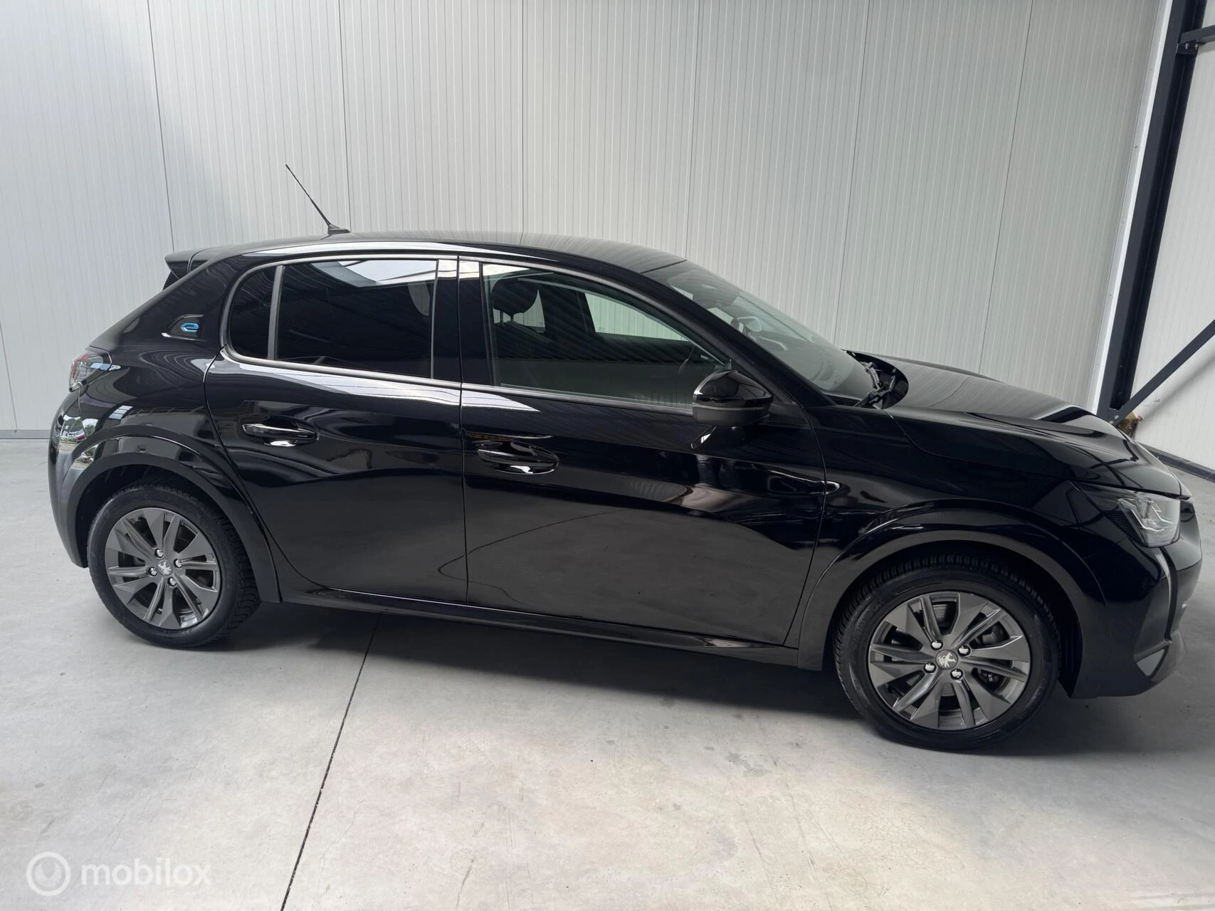 Hoofdafbeelding Peugeot e-208