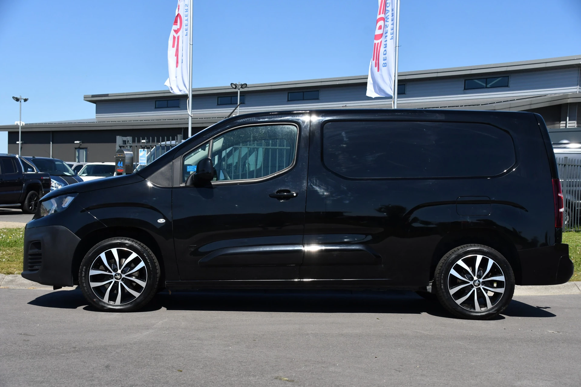 Hoofdafbeelding Peugeot Partner