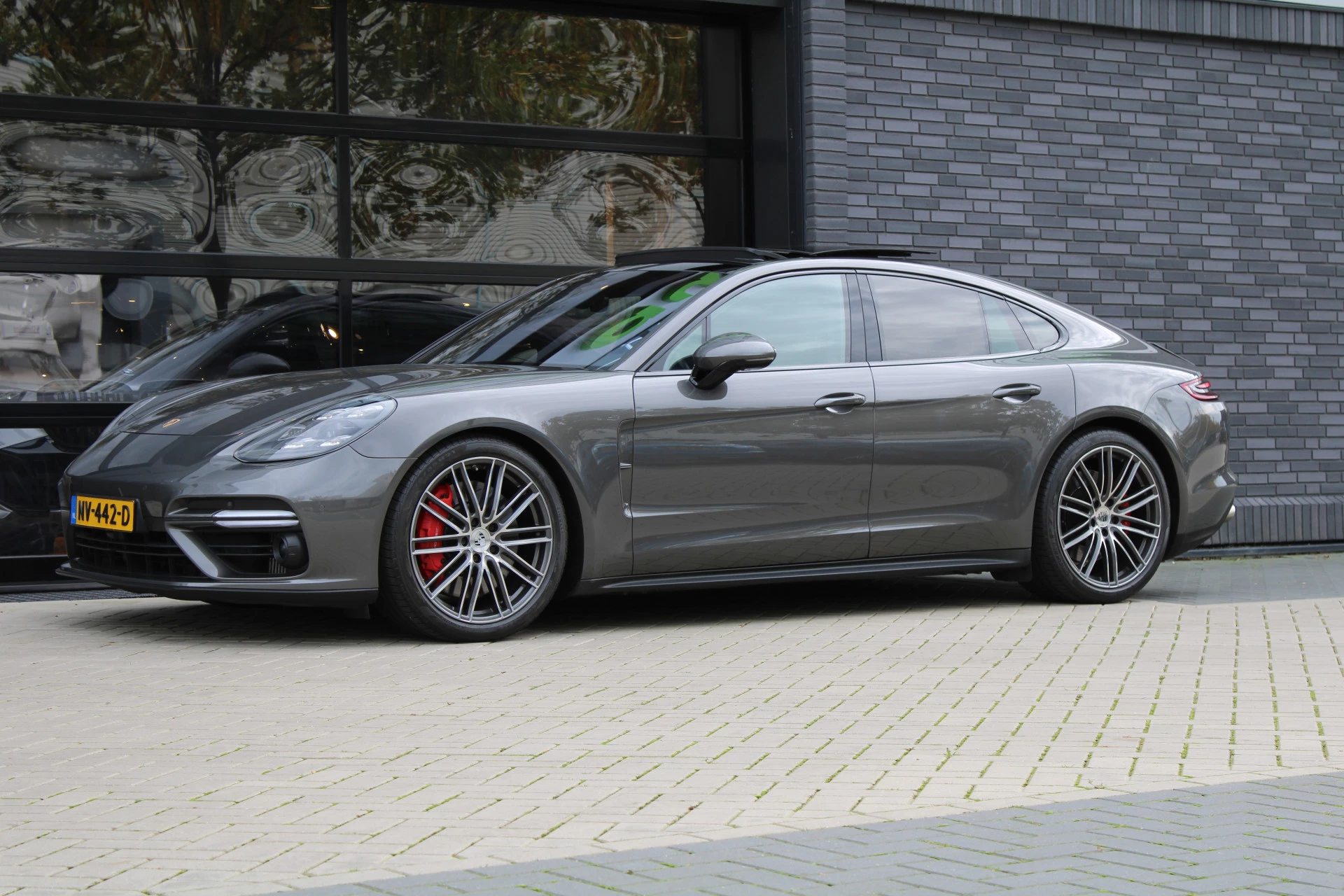 Hoofdafbeelding Porsche Panamera