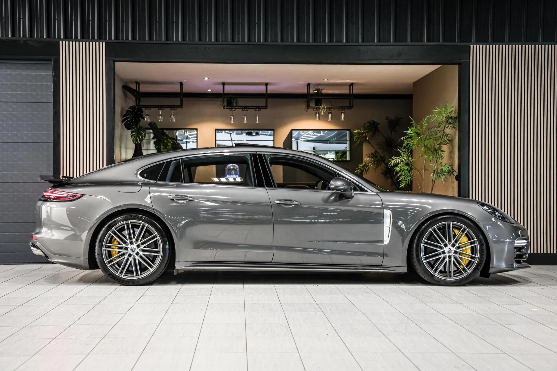 Hoofdafbeelding Porsche Panamera