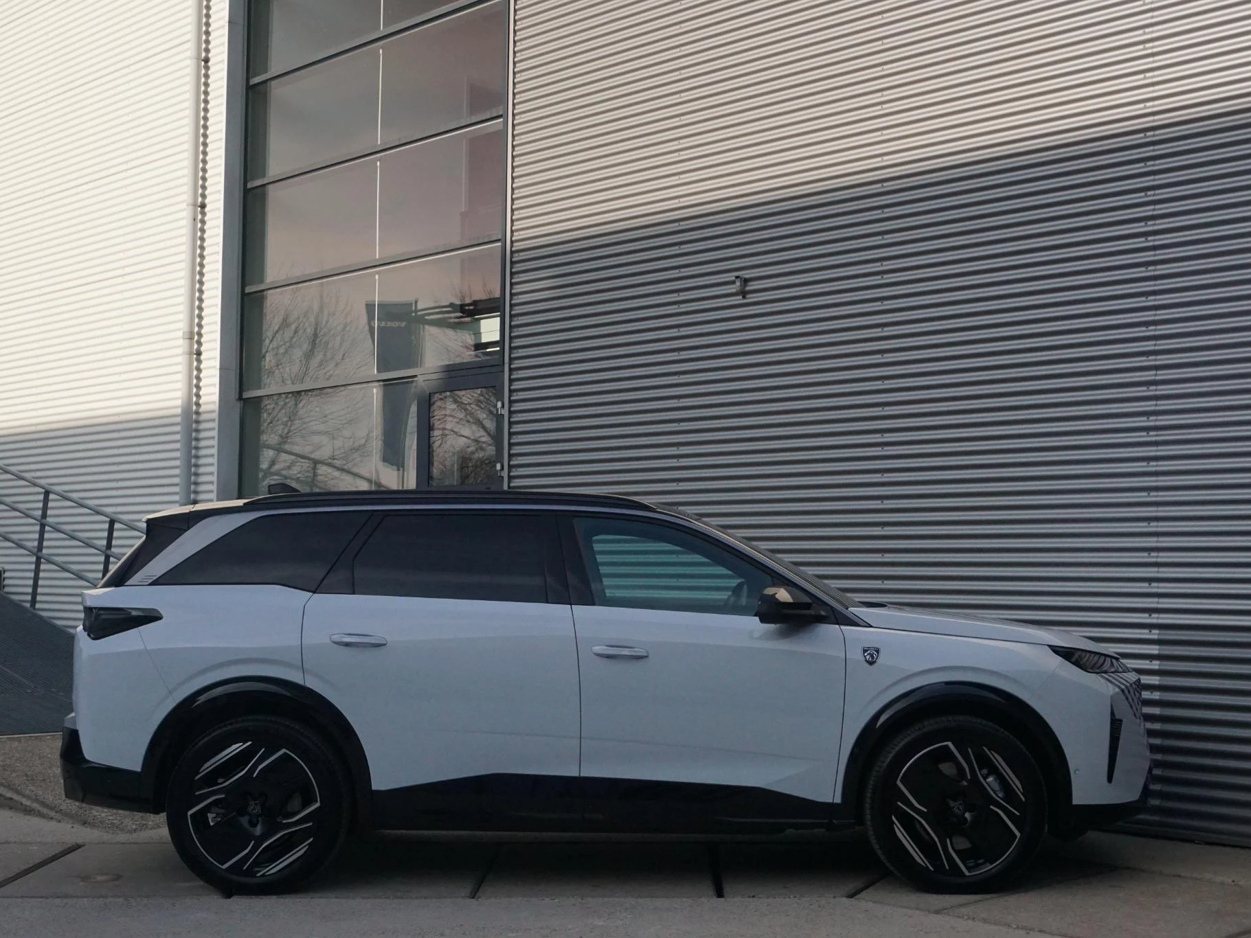 Hoofdafbeelding Peugeot e-5008