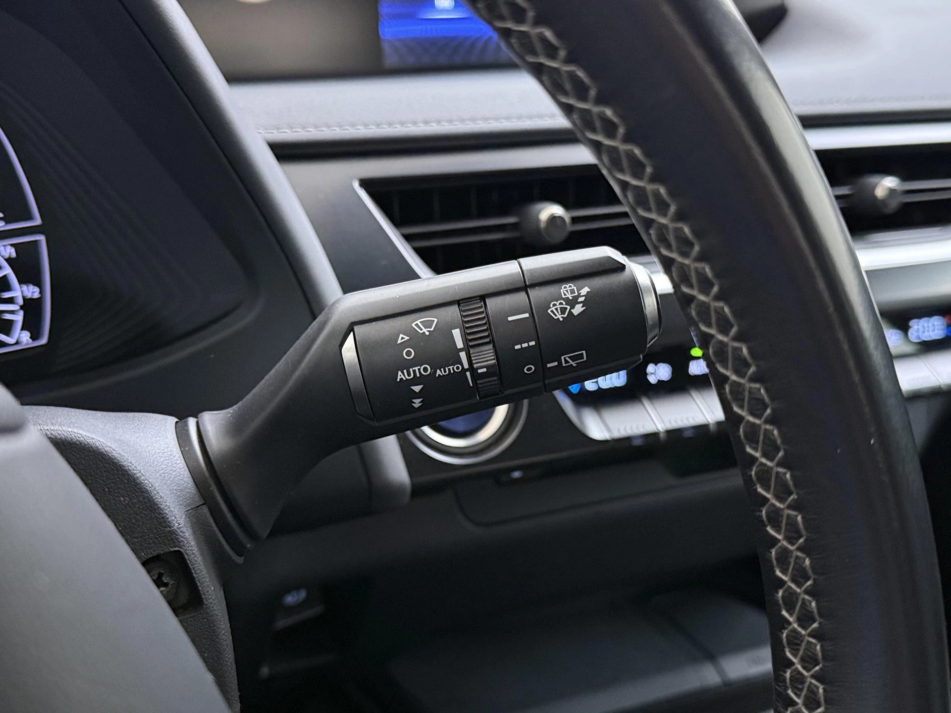 Hoofdafbeelding Lexus UX