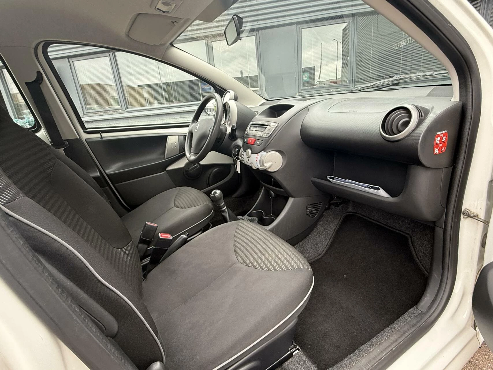 Hoofdafbeelding Peugeot 107