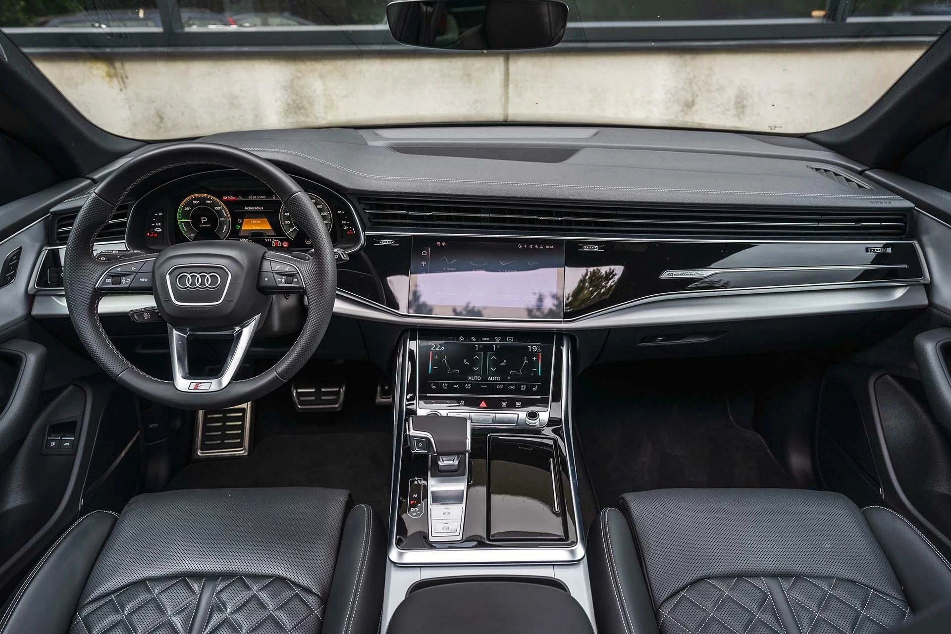 Hoofdafbeelding Audi Q8