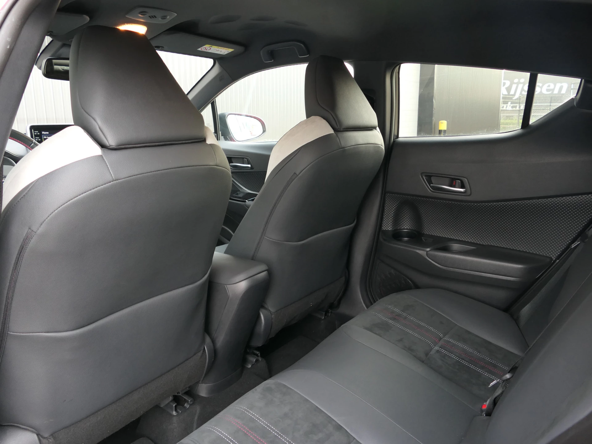 Hoofdafbeelding Toyota C-HR