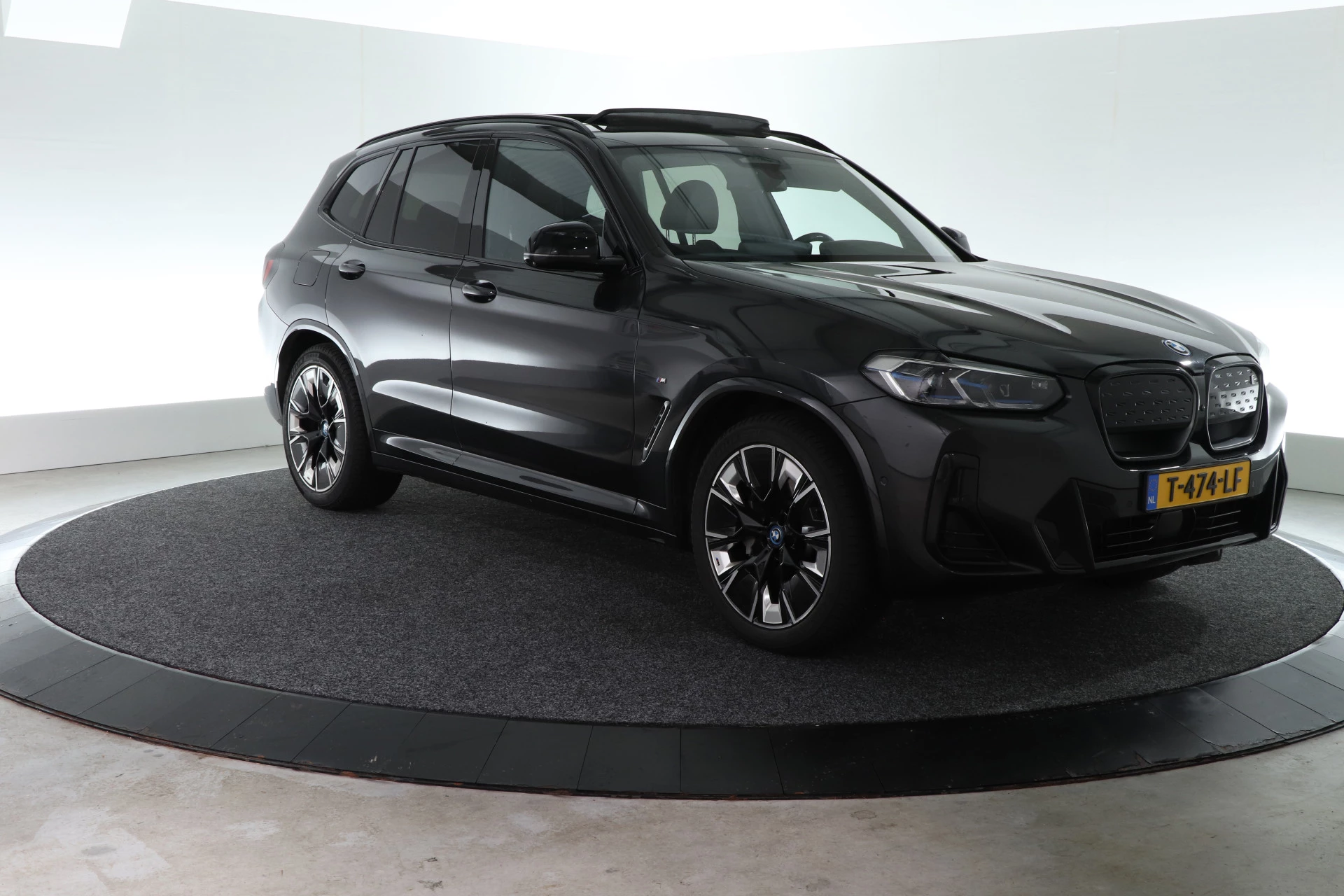 Hoofdafbeelding BMW iX3