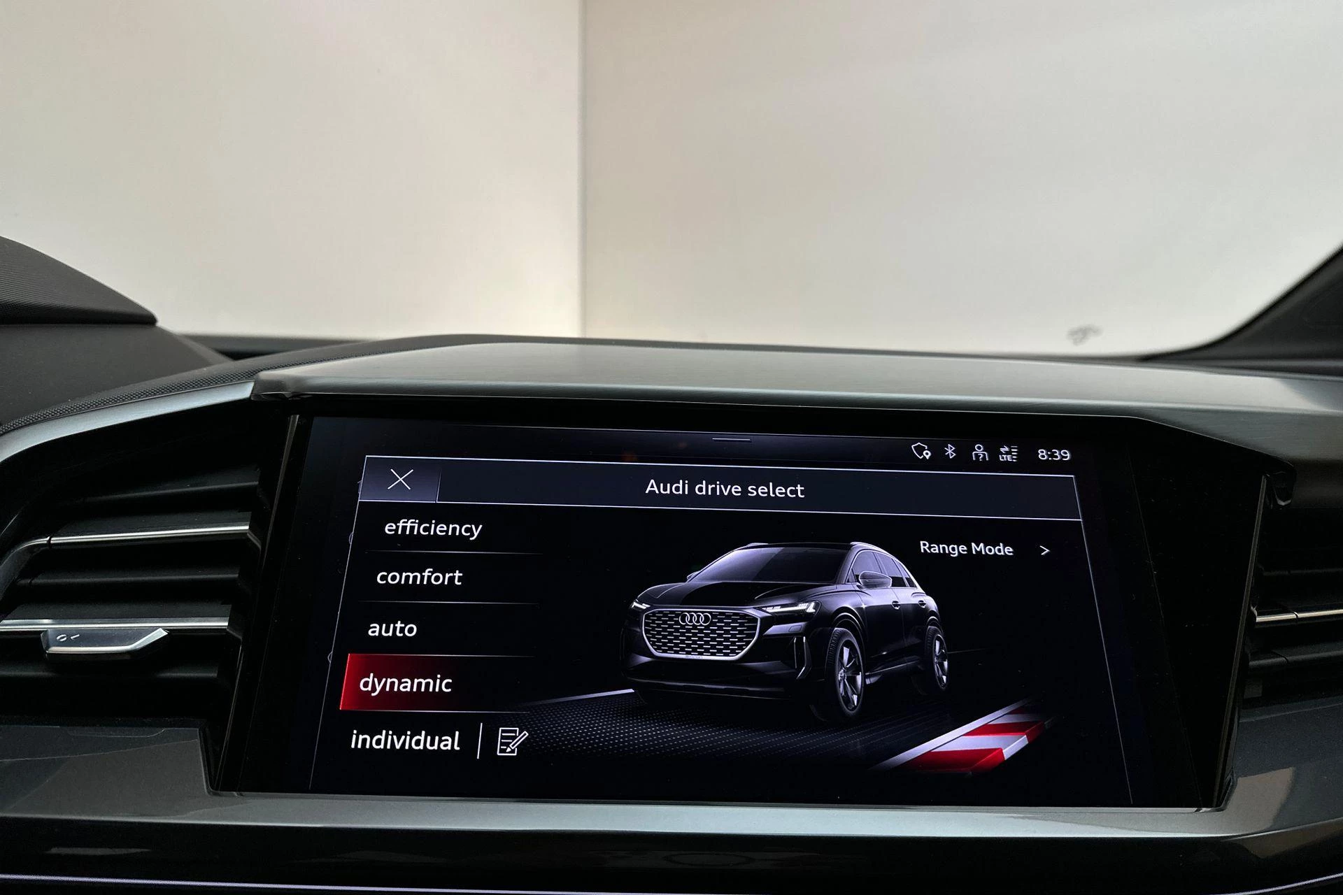 Hoofdafbeelding Audi Q4 e-tron