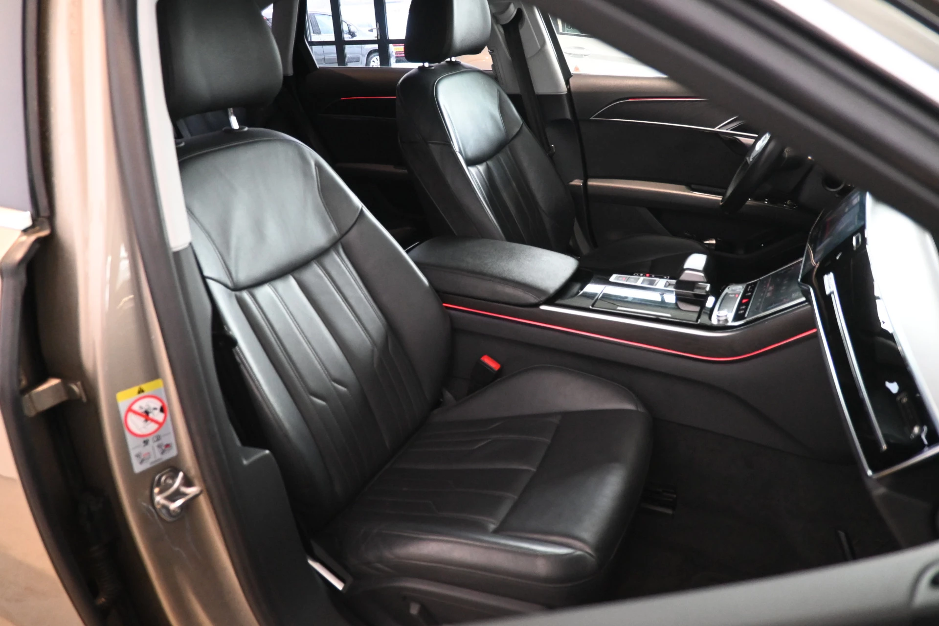 Hoofdafbeelding Audi A8