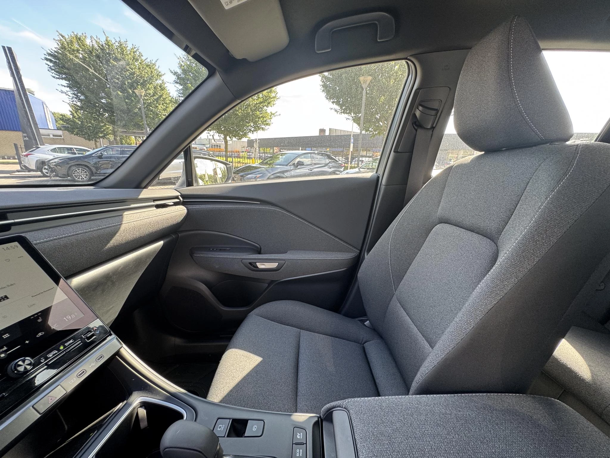 Hoofdafbeelding Lexus LBX