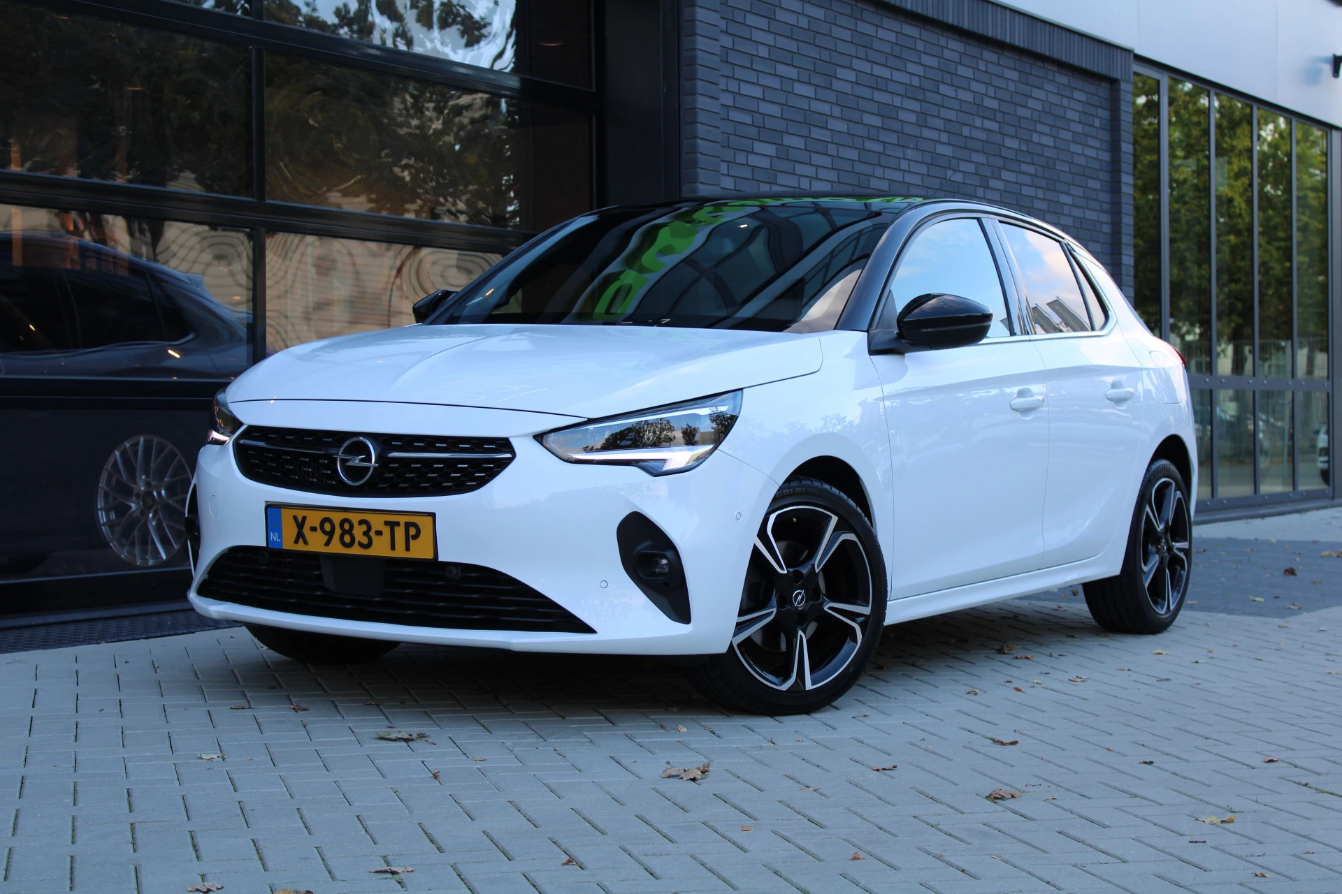 Hoofdafbeelding Opel Corsa