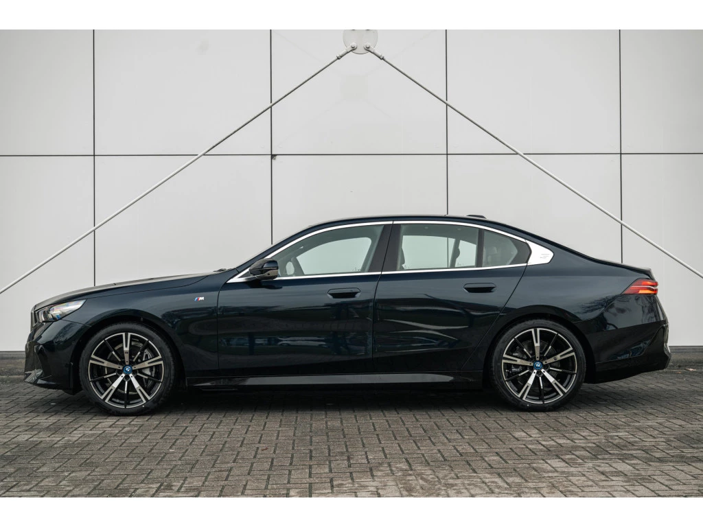 Hoofdafbeelding BMW i5