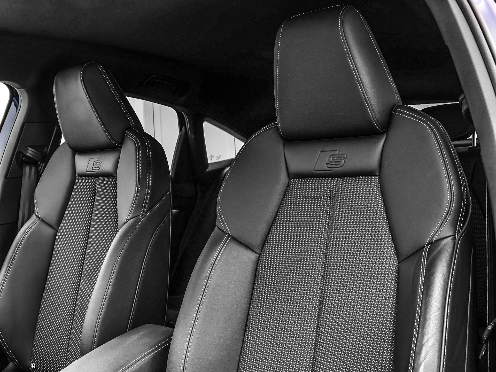 Hoofdafbeelding Audi Q4 Sportback e-tron