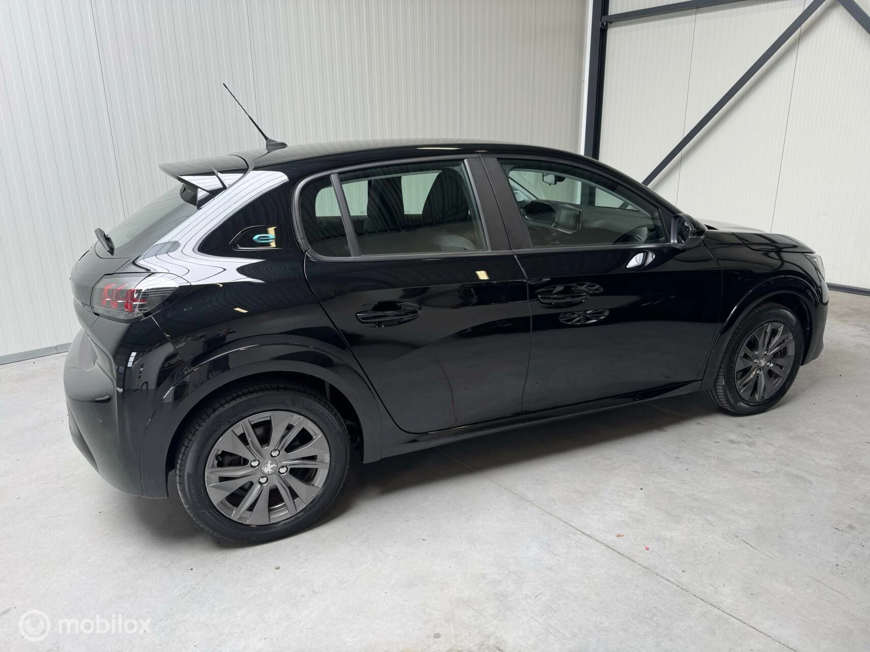 Hoofdafbeelding Peugeot e-208