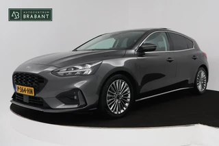 Ford Focus 1.0 EcoBoost Titanium Business (PANORAMADAK, TREKHAAK, ACHTERUITRIJCAMERA, STOEL/STUUR VERWARMING, SFEER)