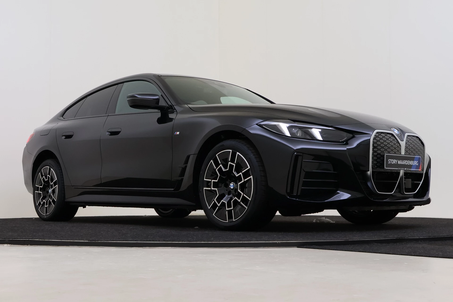 Hoofdafbeelding BMW i4