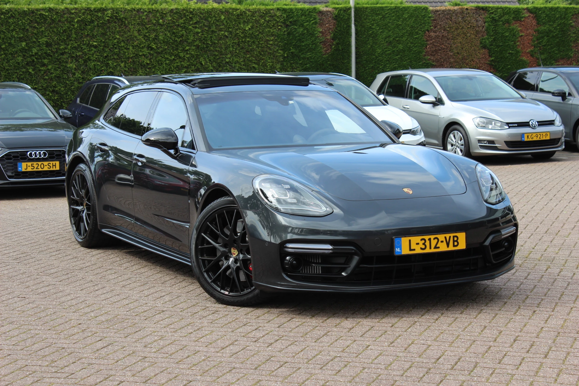 Hoofdafbeelding Porsche Panamera
