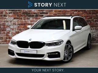 BMW 5 Serie Touring 530i High Executive M Sport Pakket Automaat / Navigatiesysteem Professional / Panoramadak / Trekhaak / Comfortstoelen / Personal CoPilot Pack / Harman Kardon / Exklusivleder 'Nappa' / Achteruitrijcamera / 19 Inch / Head-Up Display / Stoelverwarming / LED / Shadow Line