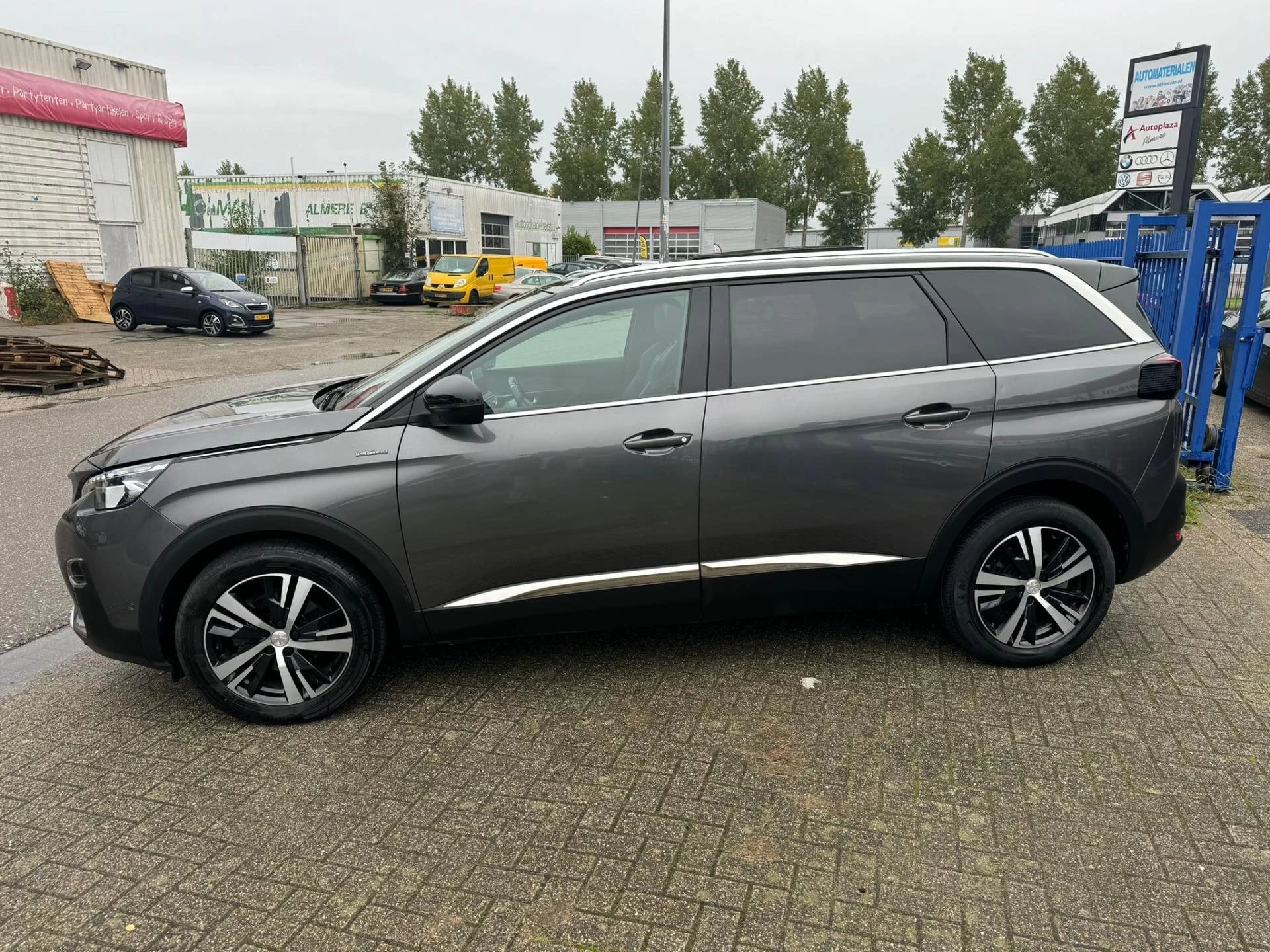 Hoofdafbeelding Peugeot 5008