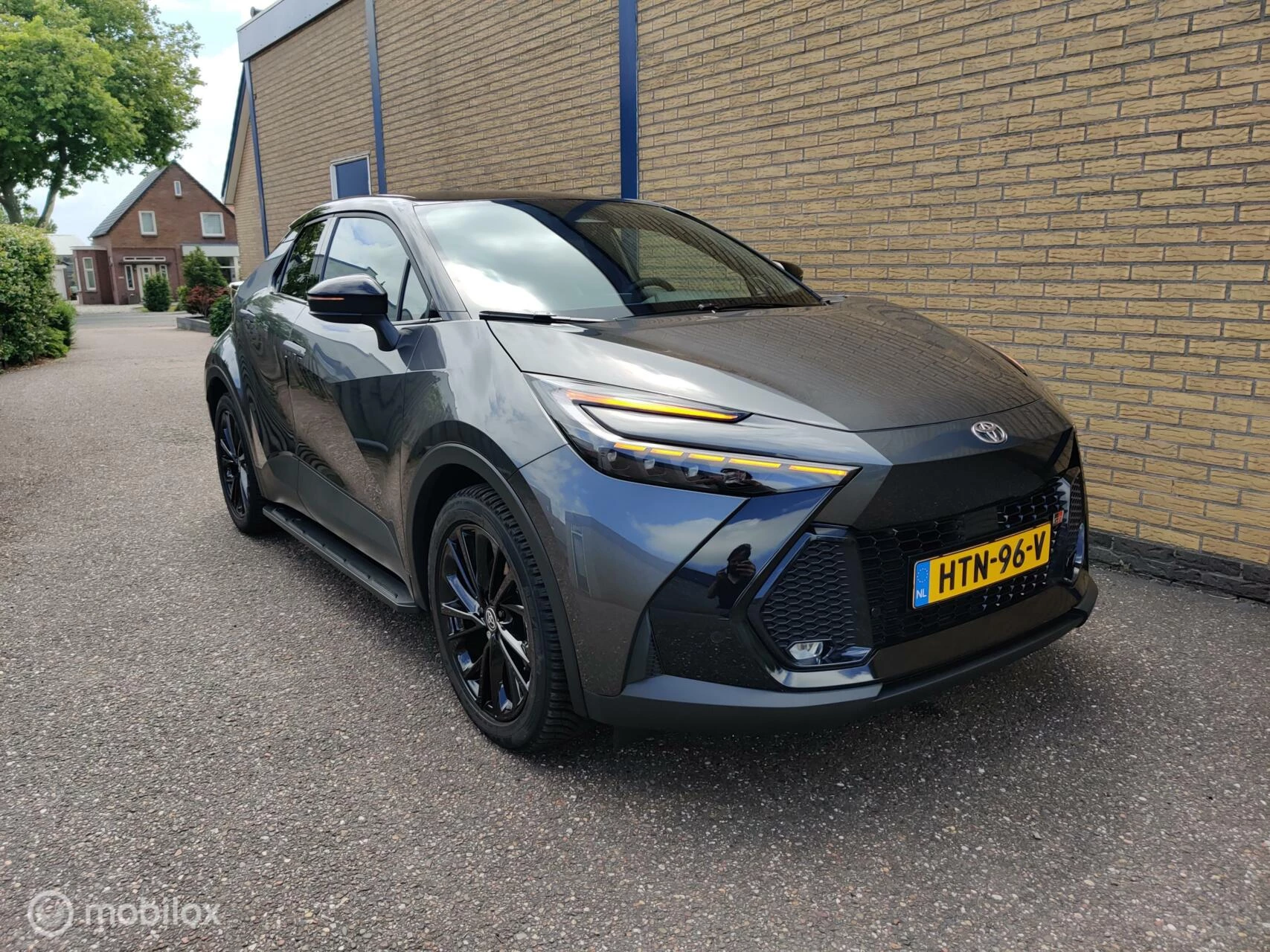 Hoofdafbeelding Toyota C-HR