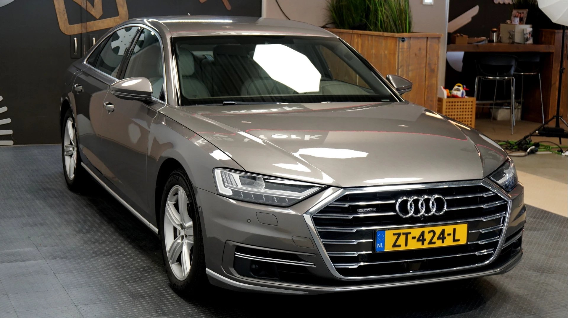 Hoofdafbeelding Audi A8