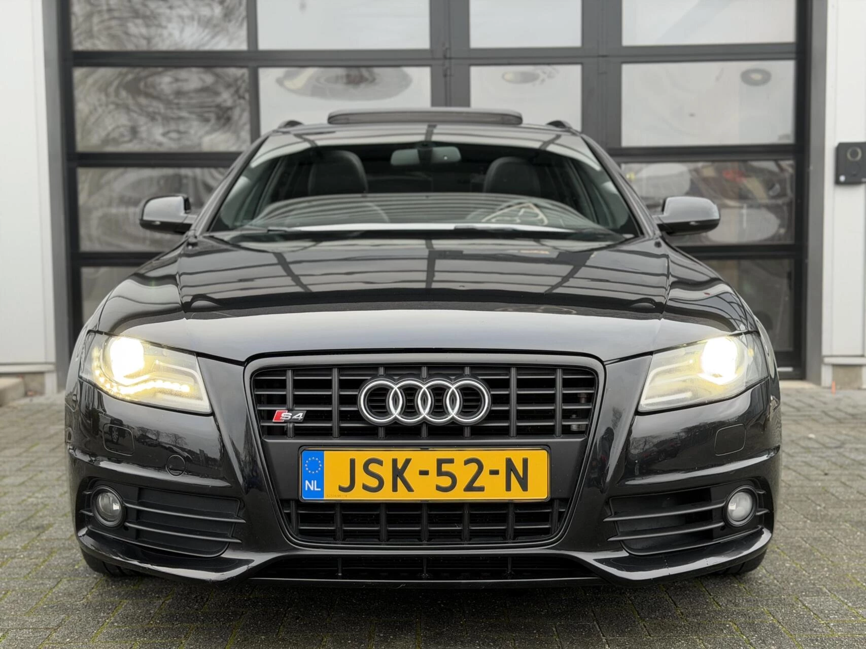 Hoofdafbeelding Audi S4