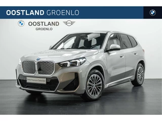 BMW iX1 eDrive20 M Sport / Sportstoelen / Comfort Access / Achteruitrijcamera / Adaptieve Cruise Control / Stoelverwarming / Getint glas