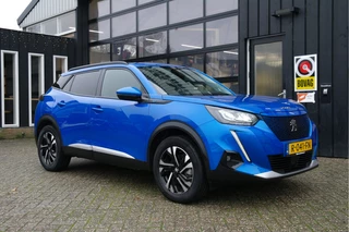 Hoofdafbeelding Peugeot e-2008 Peugeot e-2008 EV Allure Pack 50 kWh | SOH 98% | Camera |  Adap.Cruise | 17'' | 3D Display