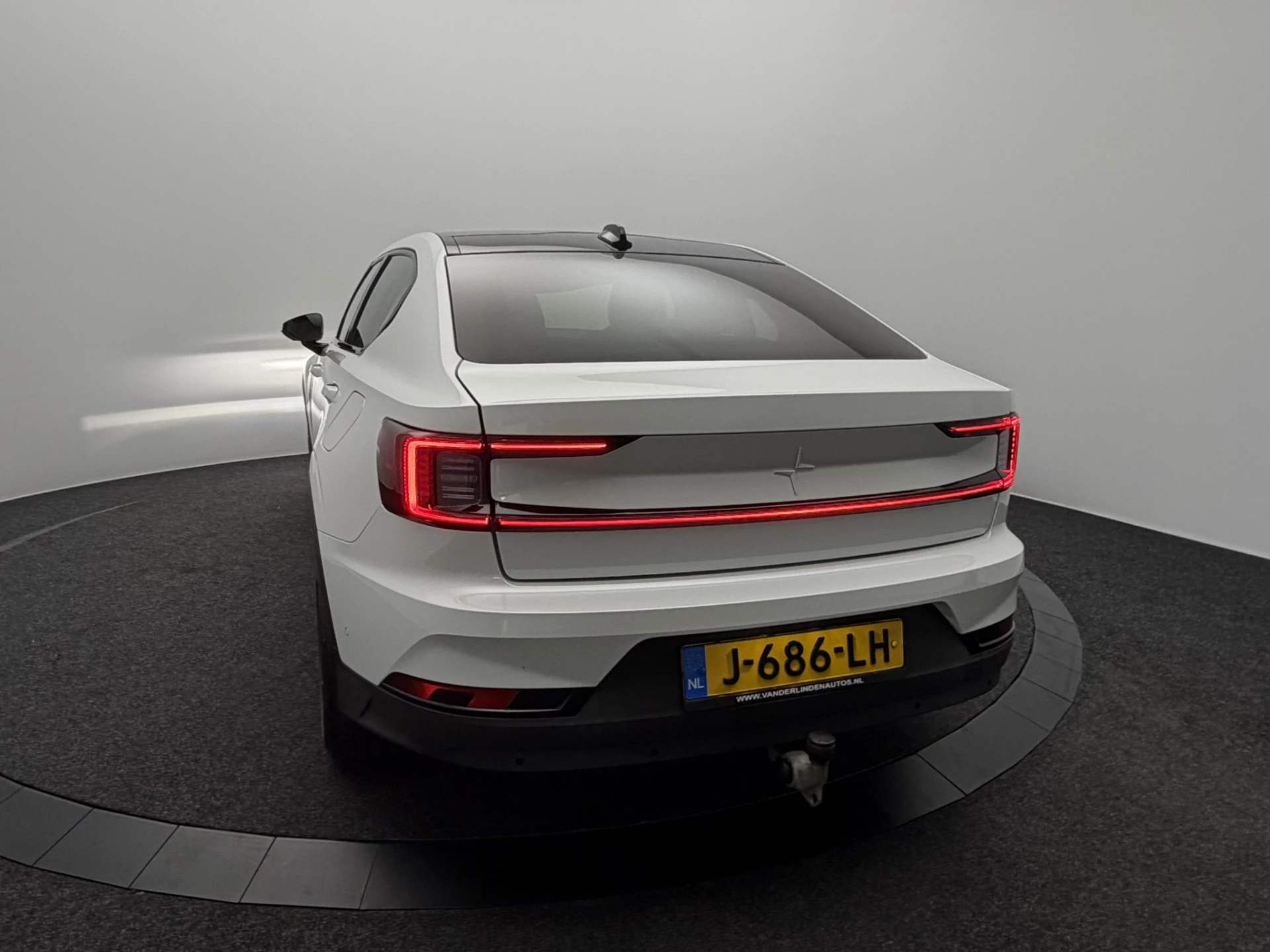 Hoofdafbeelding Polestar 2
