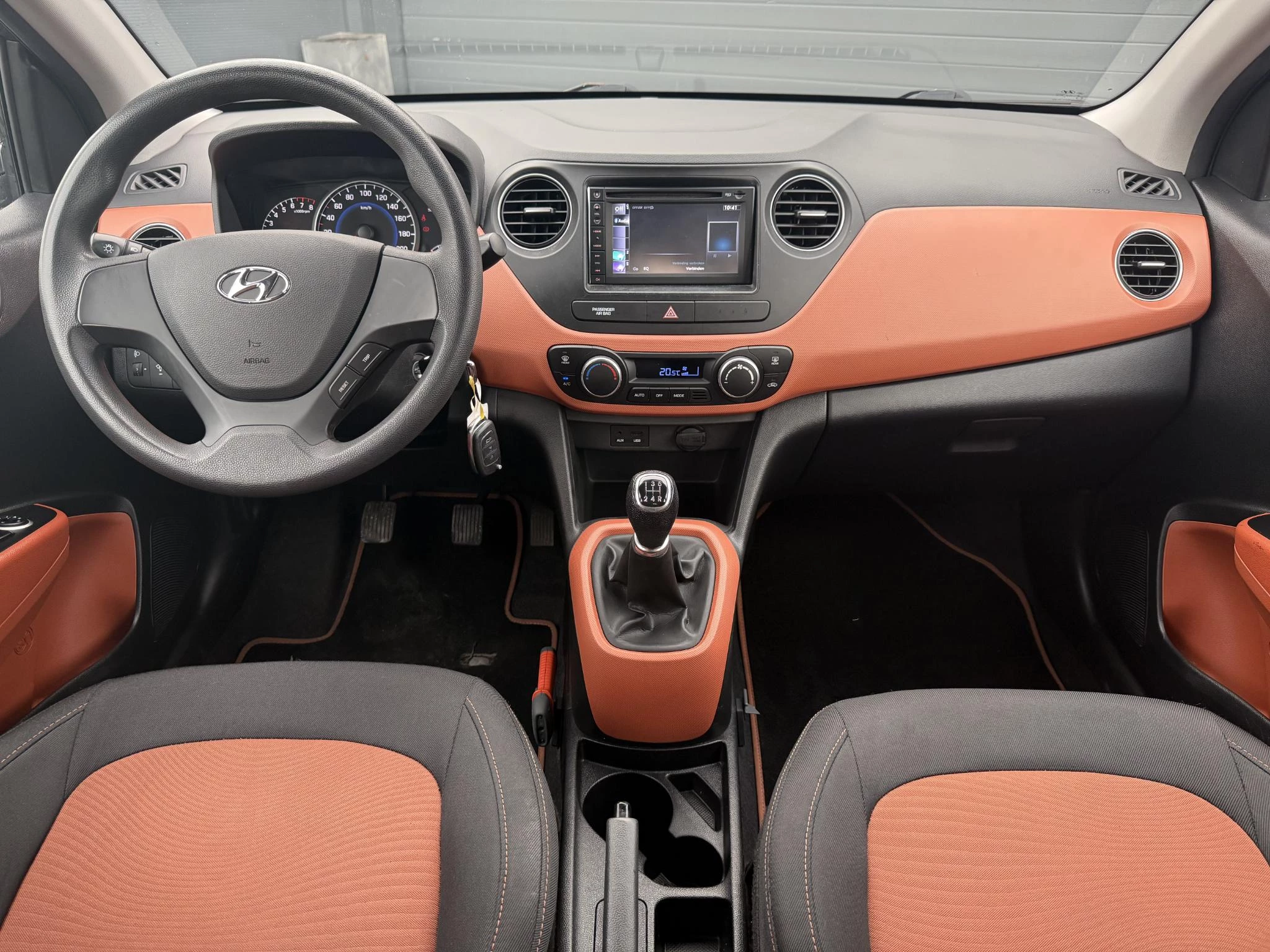 Hoofdafbeelding Hyundai i10