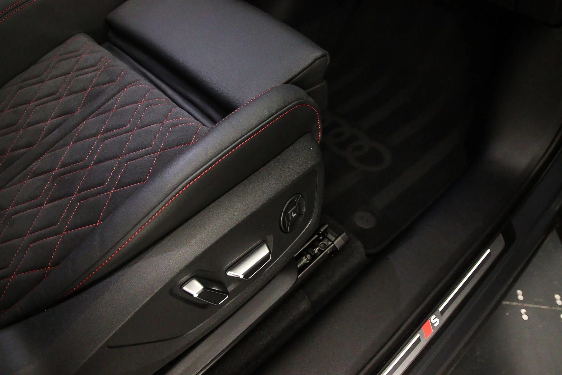 Hoofdafbeelding Audi Q6 e-tron