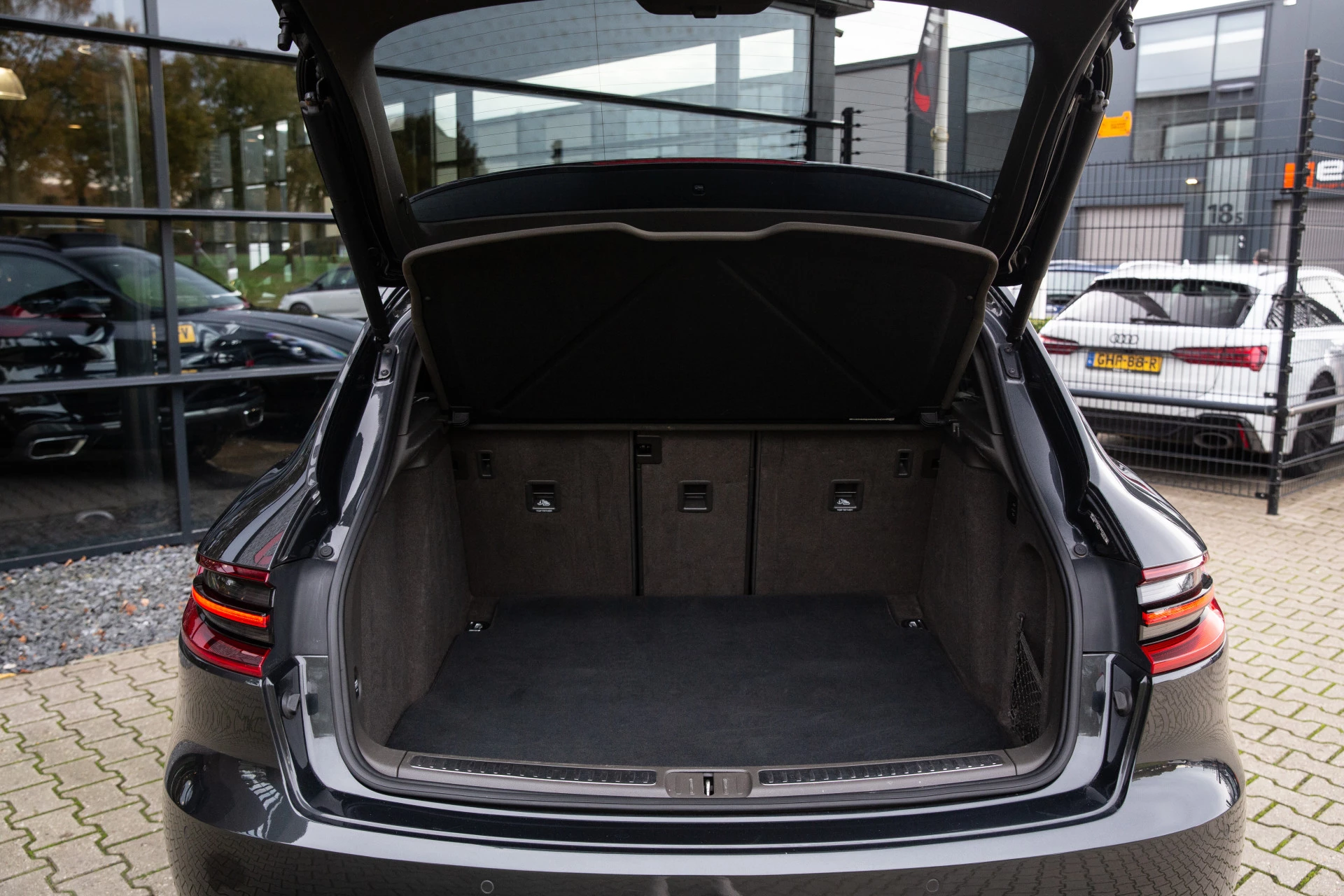 Hoofdafbeelding Porsche Macan