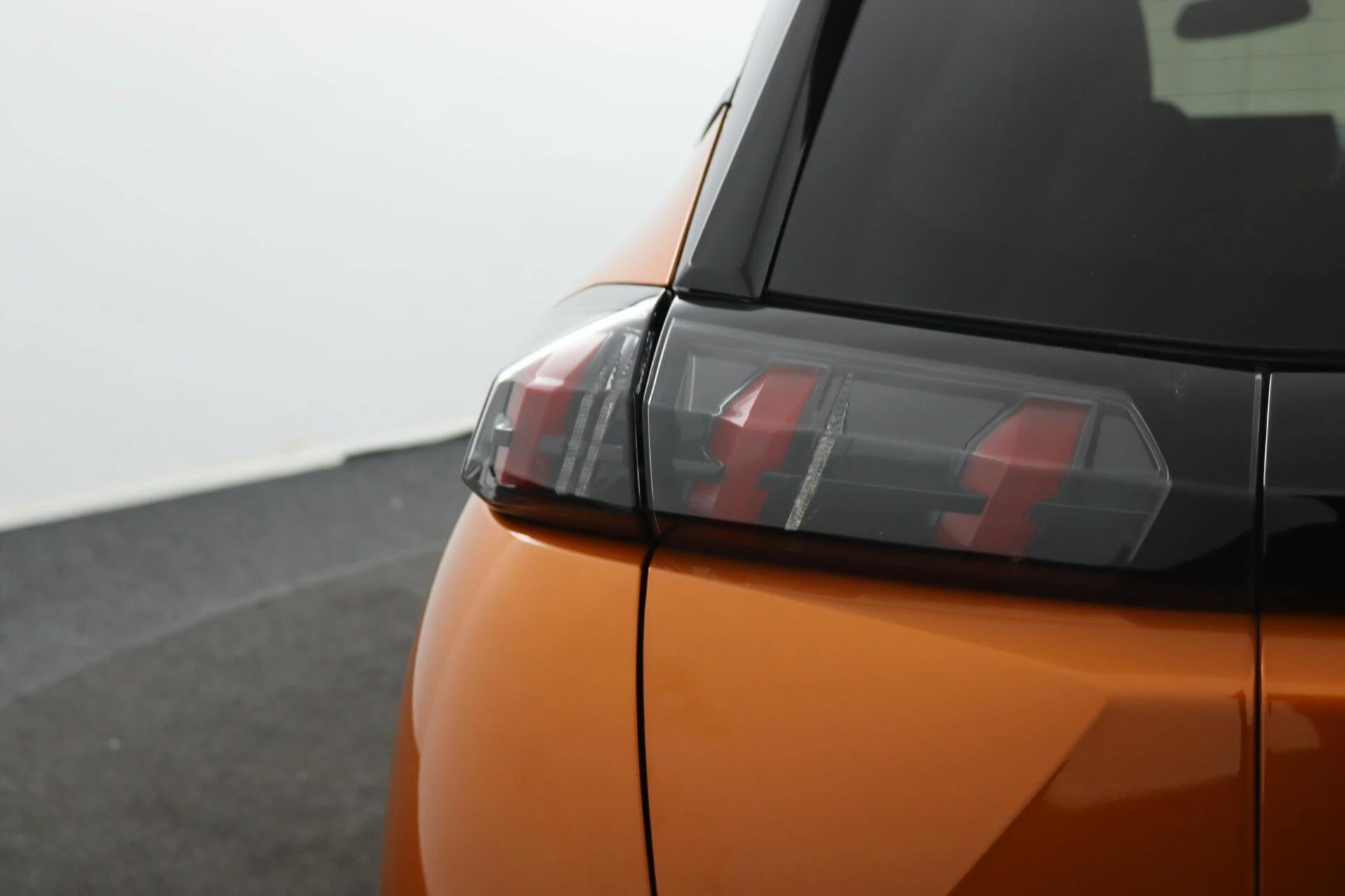 Hoofdafbeelding Peugeot e-2008