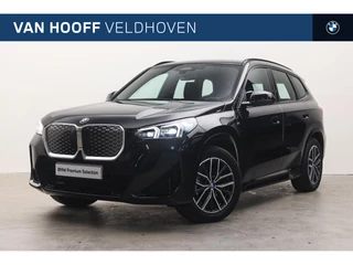 BMW iX1 eDrive20 M Sport / Trekhaak / M Adaptief onderstel / Sportstoelen / Comfort Access / Achteruitrijcamera / Harman-Kardon / Adaptieve LED