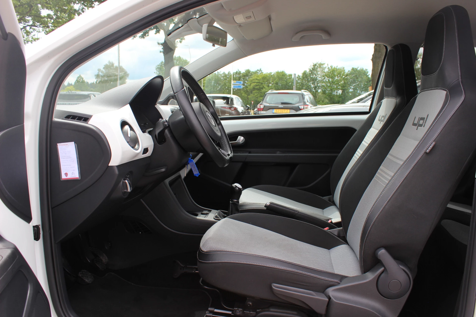 Hoofdafbeelding Volkswagen up!