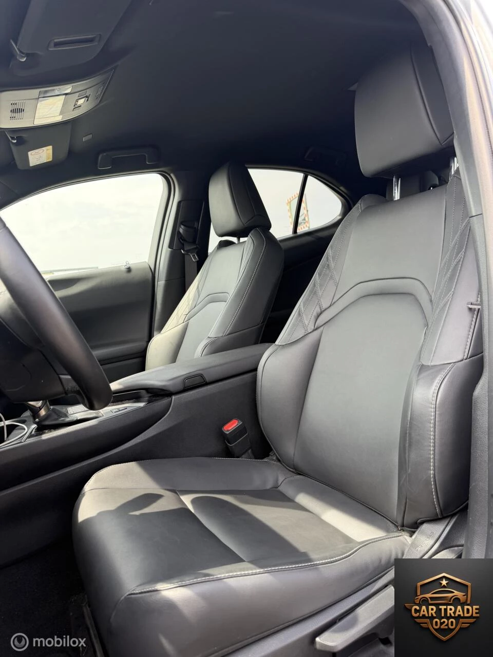 Hoofdafbeelding Lexus UX