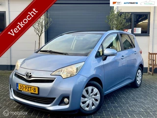Hoofdafbeelding Toyota Verso-S Toyota Verso-S 1.3 VVT-i|RIJKLAAR|1EIG|PANO|THAAK|CAMERA|ECC