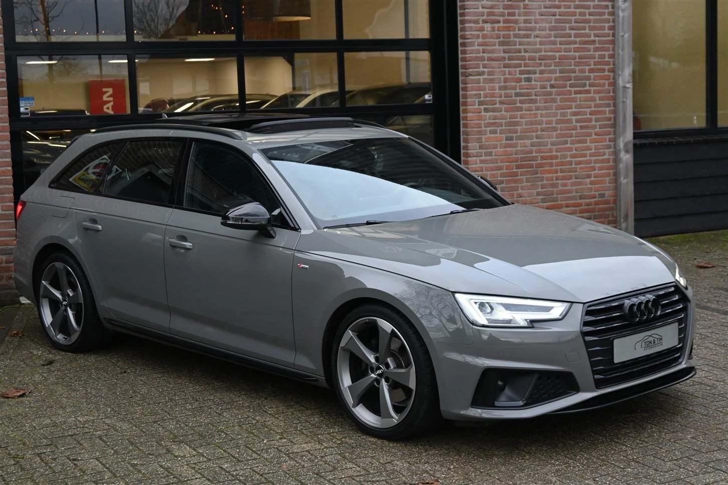 Hoofdafbeelding Audi A4