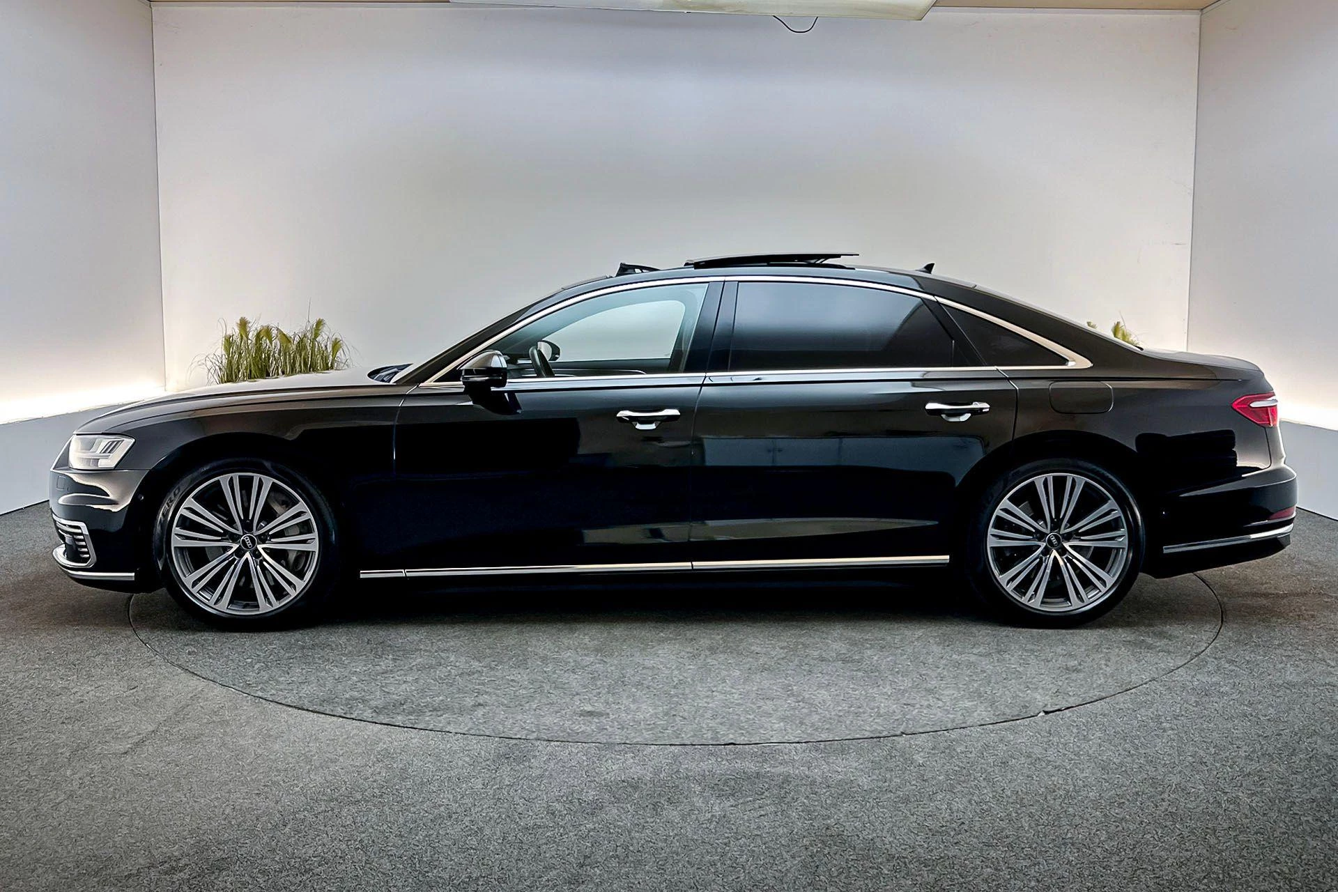 Hoofdafbeelding Audi A8
