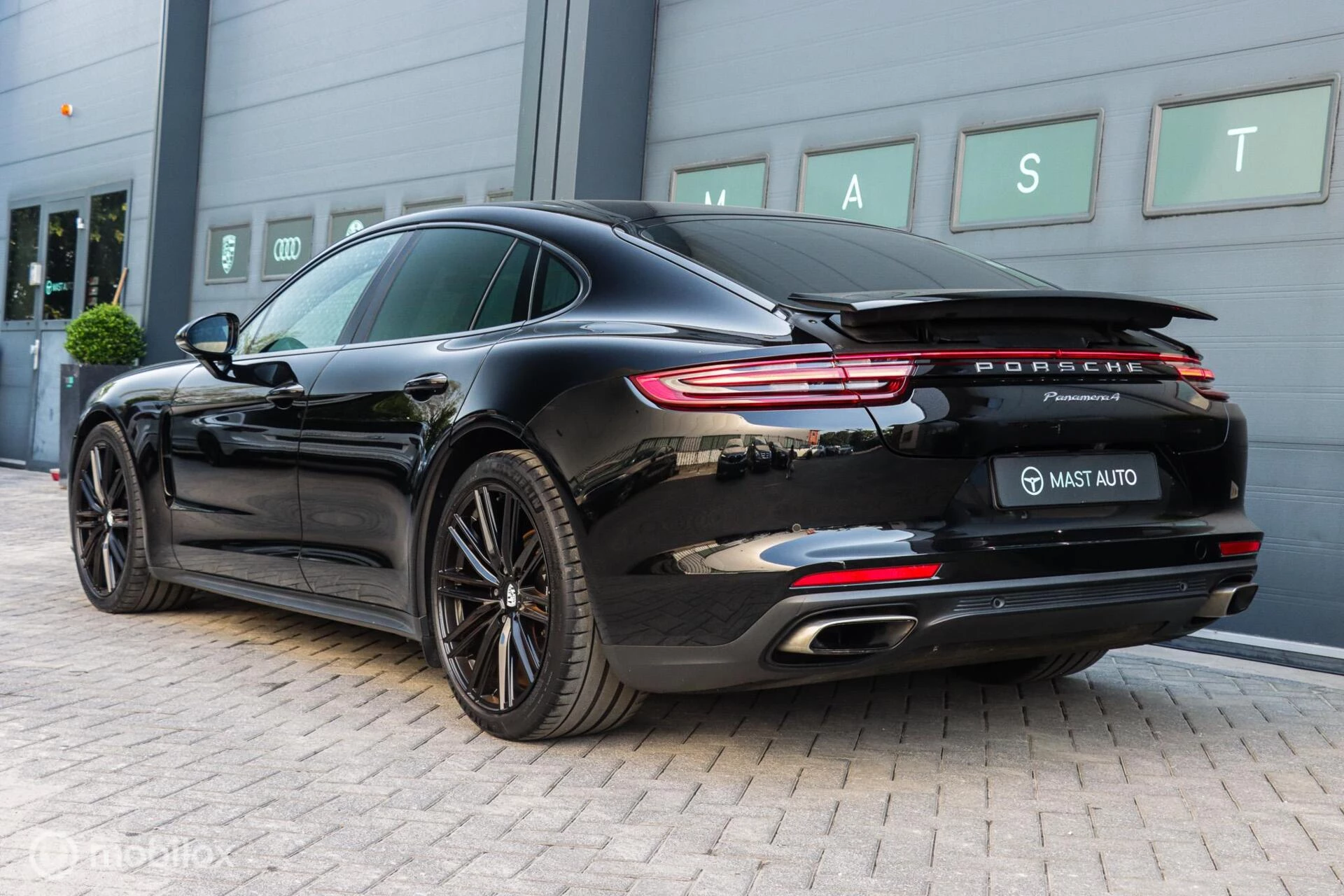 Hoofdafbeelding Porsche Panamera