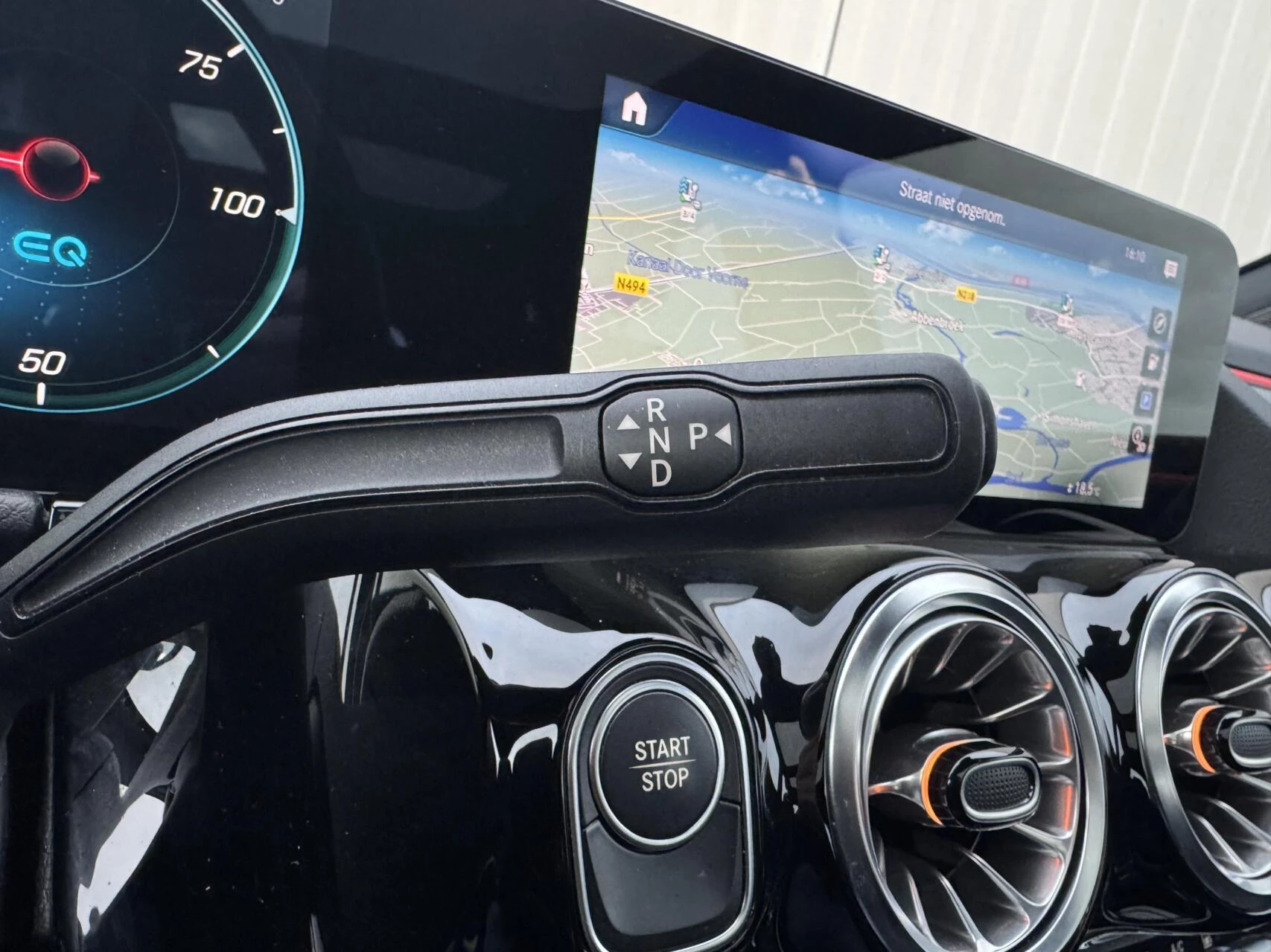 Hoofdafbeelding Mercedes-Benz EQA