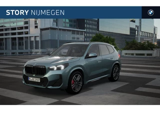 Hoofdafbeelding BMW X1 BMW X1 sDrive20i M Sport Automaat / Panoramadak / Trekhaak / Sportstoelen / Adaptieve LED / M Adaptief onderstel / Comfort Access