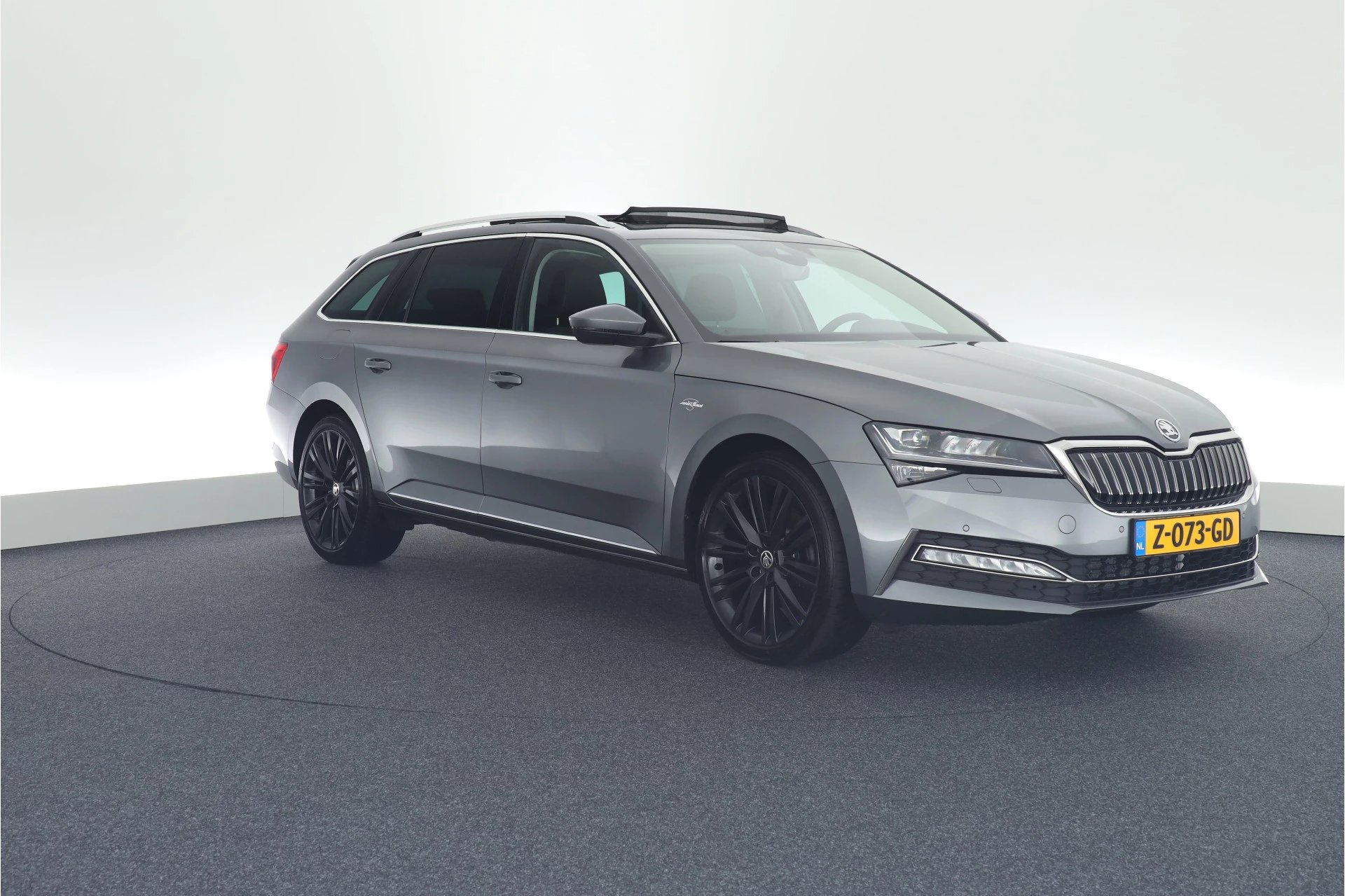 Hoofdafbeelding Škoda Superb